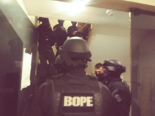 PMDF salva mãe e filho ameaçados por homem armado com faca
