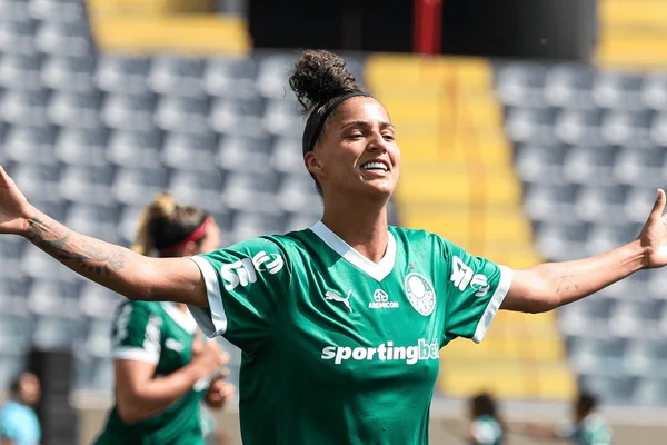 Amanda Gutierres comemorando gol pelo Palmeiras