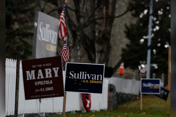 Midterms: caso de nomes iguais no Alasca faz Trump mobilizar o FBI
