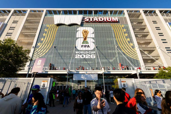Levi’s transforma logo coberto pela Fifa em campanha bem-humorada - destaque galeria Levi’s transforma logo coberto pela Fifa em campanha bem-humorada - destaque galeria