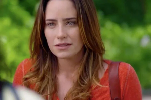 Foto colorida de Fernanda Vasconcellos em novela da Globo - Metrópoles