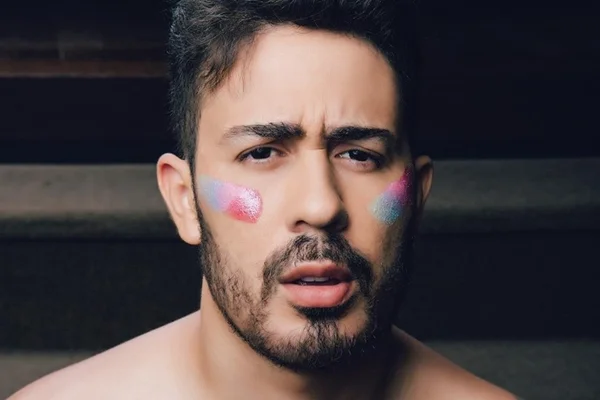 Carlinhos Maia sobre ser gay no interior: “Tem que ser viado macho”
