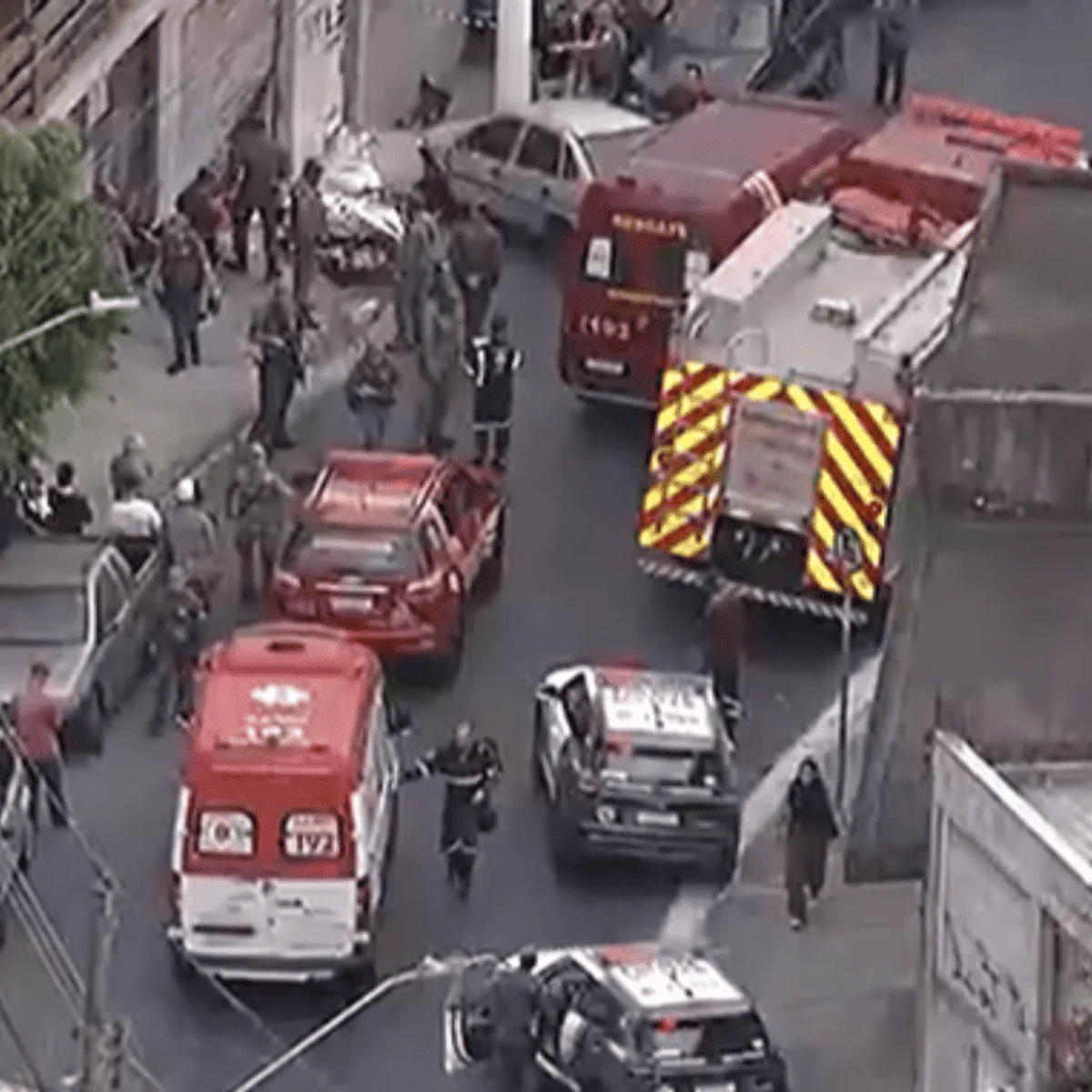 Suspeitos de roubo morrem atropelados por carro durante fuga