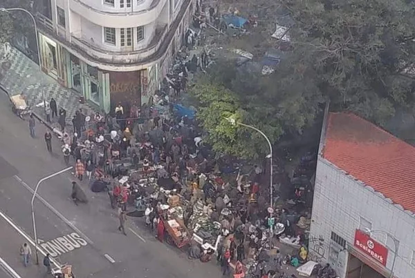 Vídeo: feira da droga tira sono de moradores do centro de SP