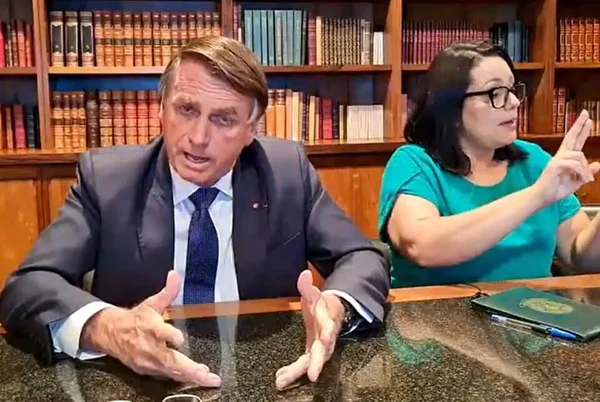 Bolsonaro em live no dia 7 de julho