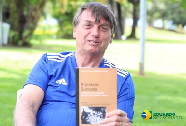 Bolsonaro volta a enaltecer torturador Brilhante Ustra: “Grande brasileiro”
