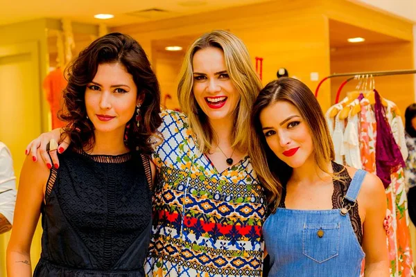 Happy hour com frescor italiano marca lançamento de coleção do Cantão