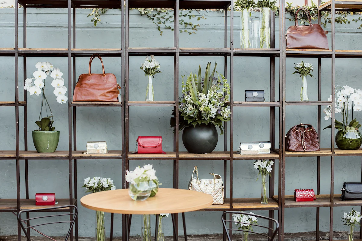 Decoração externa que uniu moda e a sensação de leveza para o evento Decoração externa que uniu moda e a sensação de leveza para o evento