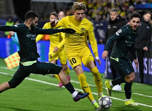 Jogadores do City indenizam torcedores após derrota para o Bodo/Glimt