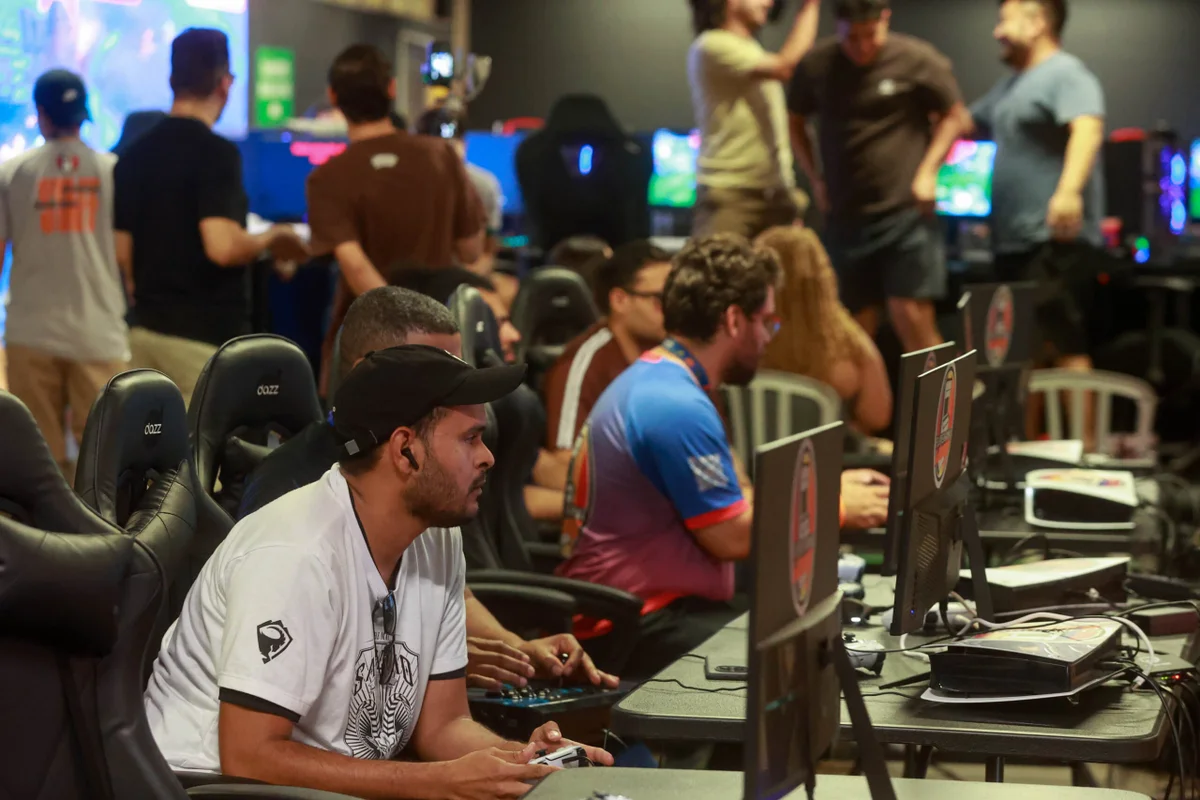 1º dia do Metrópoles Game Festival transforma Arena Mané Garrincha em ponto de encontro gamer - imagem 20 1º dia do Metrópoles Game Festival transforma Arena Mané Garrincha em ponto de encontro gamer - imagem 20
