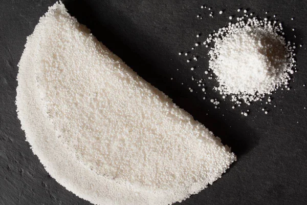 Foto colorida de tapioca e goma de mandioca - Metrópoles