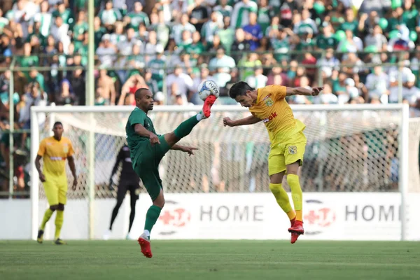Com gol de pênalti, Brasiliense perde clássico para o Gama no Bezerrão