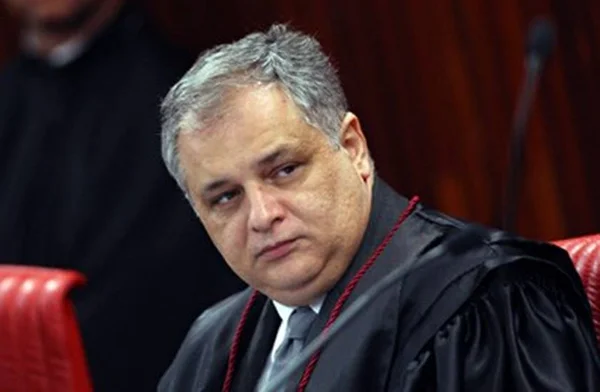 Procuradoria Eleitoral pede medidas para cumprimento da cota de gênero
