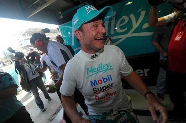 Barrichello abre restaurante inspirado em vivências da Fórmula 1