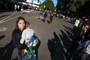 Vanessa Cardosso Guimarães, 29, saiu do Riacho Fundo com o filho de 2 anos e não teve atendimento preferencial Vanessa Cardosso Guimarães, 29, saiu do Riacho Fundo com o filho de 2 anos e não teve atendimento preferencial