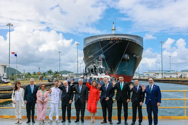 Lula volta do Panamá com acordos e visitas de direitistas acertadas