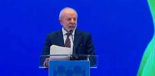 Lula em evento com empresários na Indonésia
