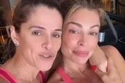 Ingrid Guimarães presenteia Grazi Massafera com brinquedinho sexual