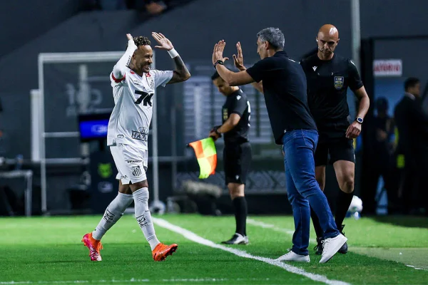 Neymar e Vojvoda e comemoração do primeiro gol