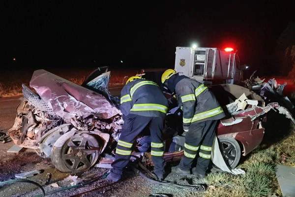 Motorista e passageiro morrem após acidente com ônibus no Entorno