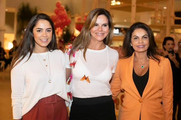 Personalidades de Brasília participam de ação fashion de Natal