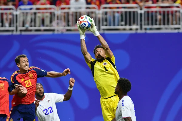 Copa: Vozinha é o único goleiro que enfrentou Espanha e não levou gols