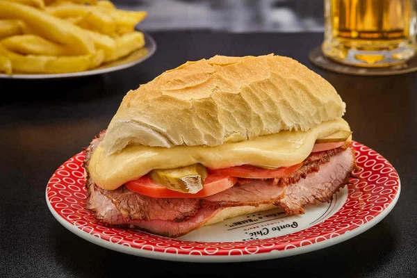 Clássico em SP: restaurante onde surgiu sanduíche bauru faz 100 anos