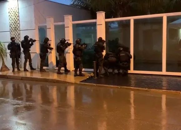 Operação SOS Malibu
