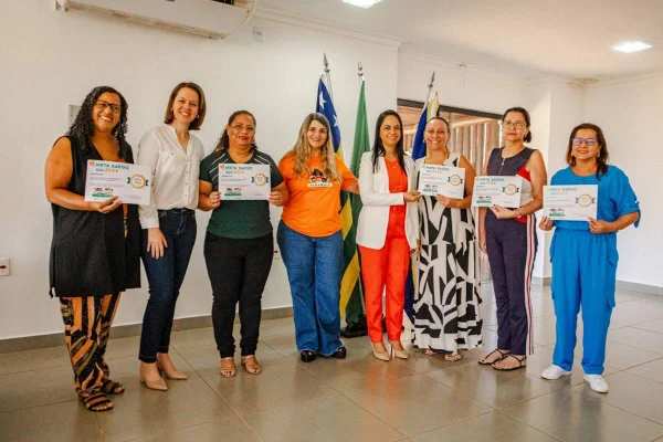 imagem colorida curso de formação diretores escolas anapolis