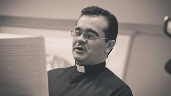 Padre acusado de assédio sexual contra monges vira réu em Minas Gerais