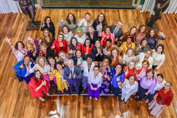Lula com a bancada feminina