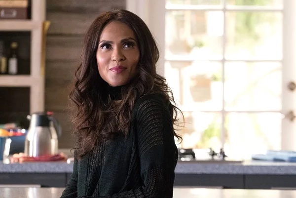 CCXP: Lesley-Ann Brandt, da série Lucifer, vem ao Brasil em dezembro