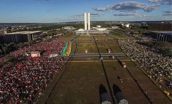 Democracia em Vertigem, da Netflix, cresce na corrida pelo Oscar