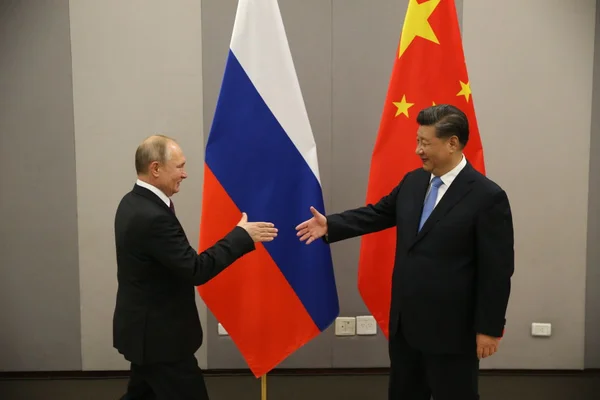 EUA ameaça retaliação caso China envie armas à Rússia