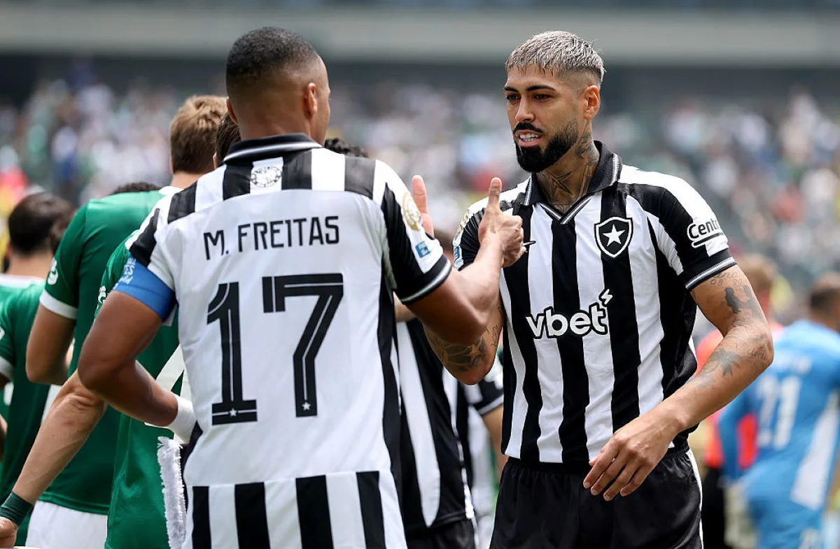 Marlon Freitas e Barboza conquistaram o Brasileirão e Libertadores pelo Botafogo Marlon Freitas e Barboza conquistaram o Brasileirão e Libertadores pelo Botafogo