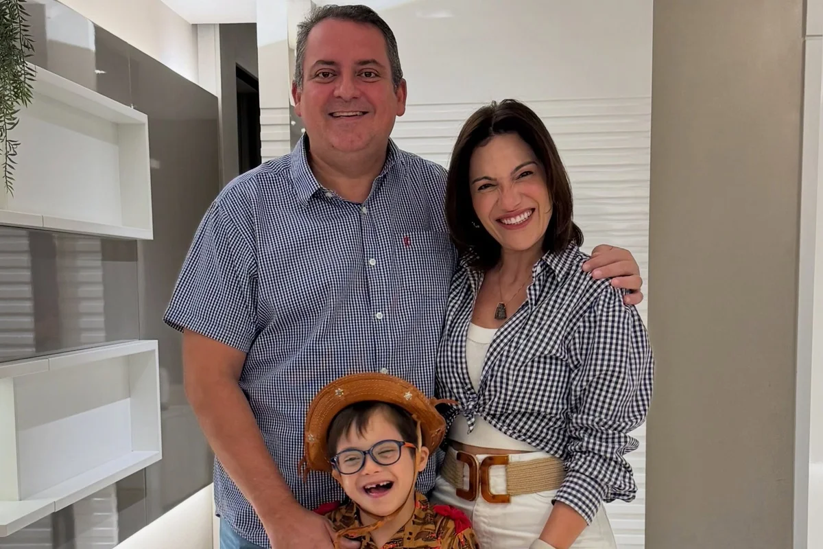 O influenciador mirim Marcello Meninim ao lado dos pais O influenciador mirim Marcello Meninim ao lado dos pais