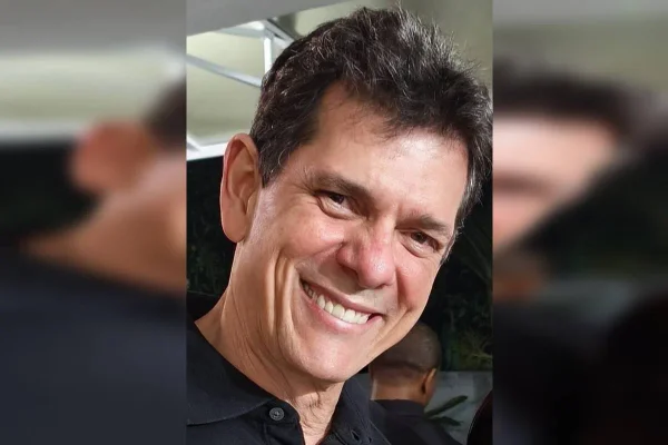 “Devastado”, diz Ibaneis ao lamentar morte de primo aos 59 anos
