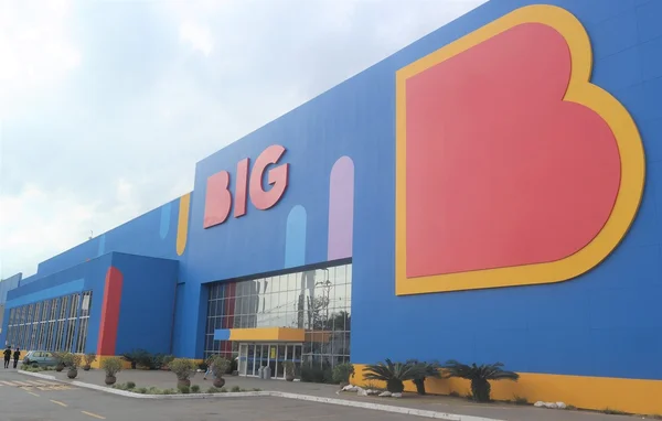 Faz parte do Grupo BIG, por exemplo, os supermercados Nacional e Super Bompreço, os hipermercados BIG e BIG Bompreço, além do atacarejo Maxxi Atacado.
