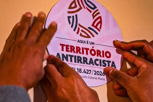 Comércios de SP se comprometem com selo antirracista: “Tão óbvio” - destaque galeria