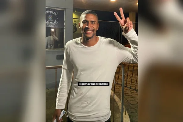 Ângelo Gustavo Nobre, preso injustamente por roubo, é solto no Rio