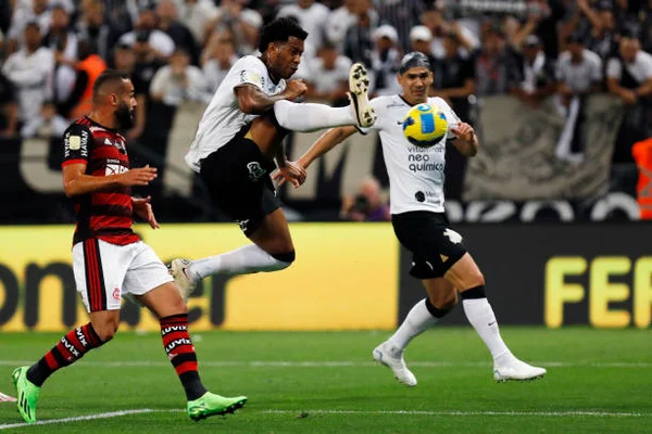 Apesar do 0 x 0, o Flamengo engoliu o Corinthians