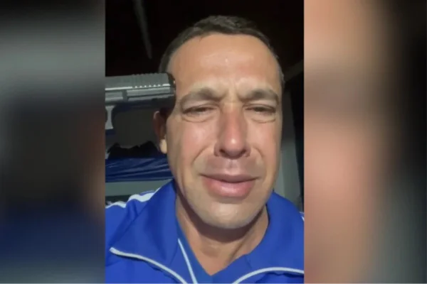Homem choroso - Metrópoles