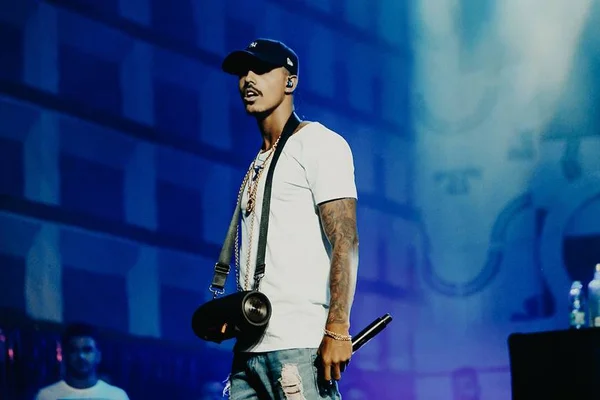 MC Livinho