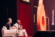 Terry Crews levou o público a refletir sobre por que cada um estava sentado diante daquele palco, afim de dar significados à vida Terry Crews levou o público a refletir sobre por que cada um estava sentado diante daquele palco, afim de dar significados à vida