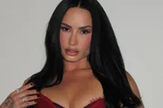 Demi Lovato faz pose para as redes sociais Demi Lovato faz pose para as redes sociais