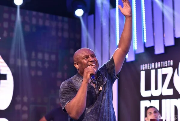 vereador e cantor gospel irmão lázaro cantando
