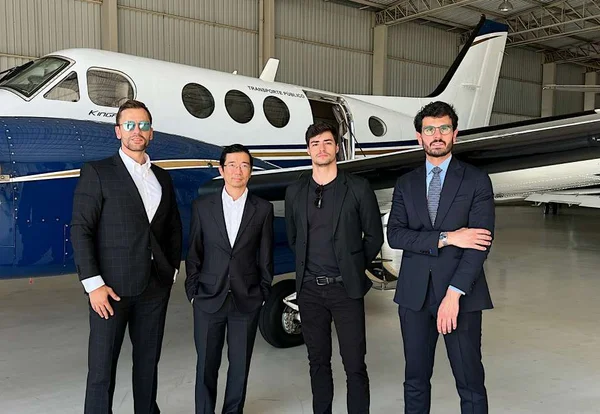 Quatro homens brancos que ocuparão cargos na empresa de aviação Flapper - Metrópoles
