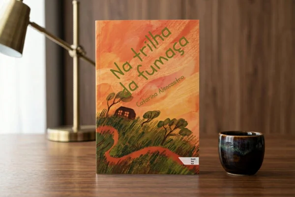 Livro Na trilha da fumaça, de Catarina Alencastro