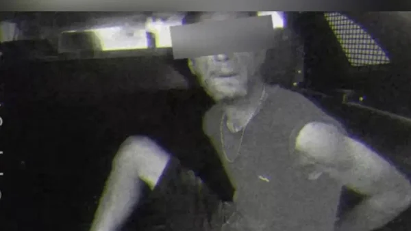 imagem colorida homem mata primo a facadas goiania