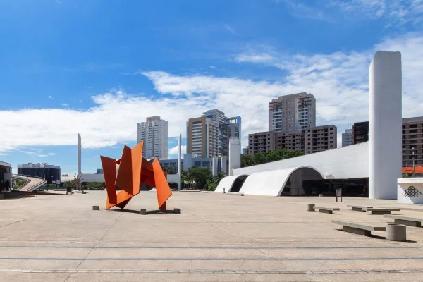 Praça cívica do Memorial América Latina